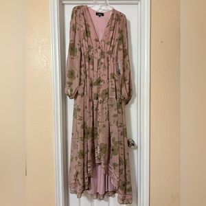 NWT LULUS BEAUTIFUL DRESS 😍